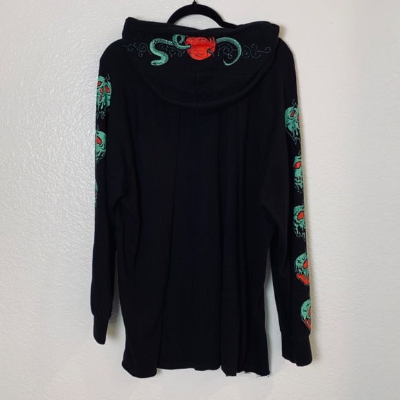 Disney Snow White & The Seven Dwarves Poison Apple Black Hoodie Pullover 3X - Picture 9 of 15